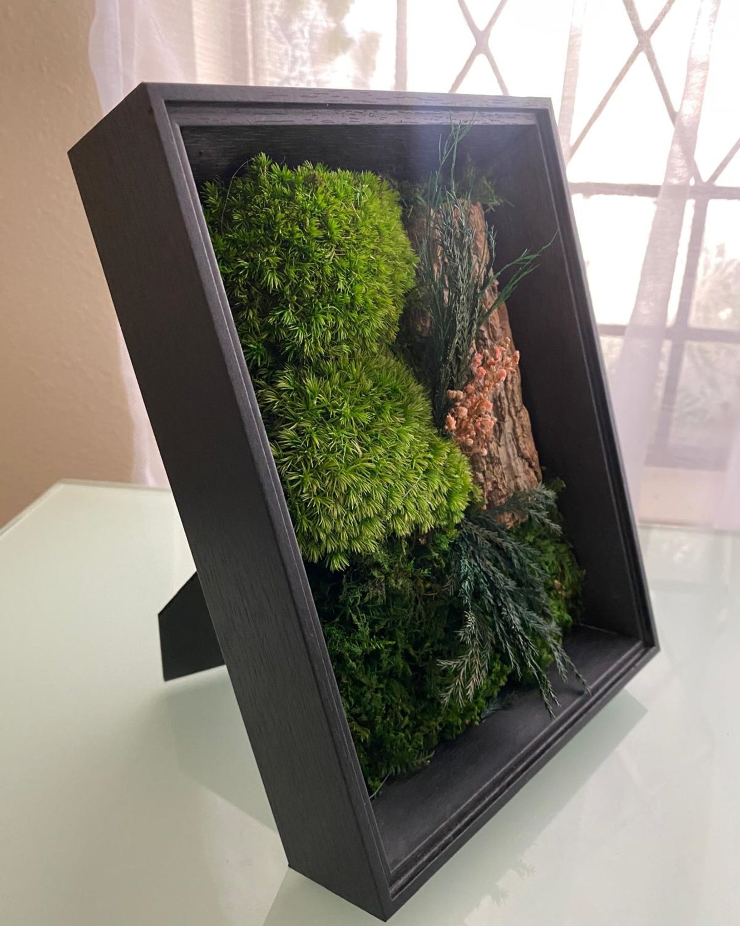 Table Frame Moss Wall