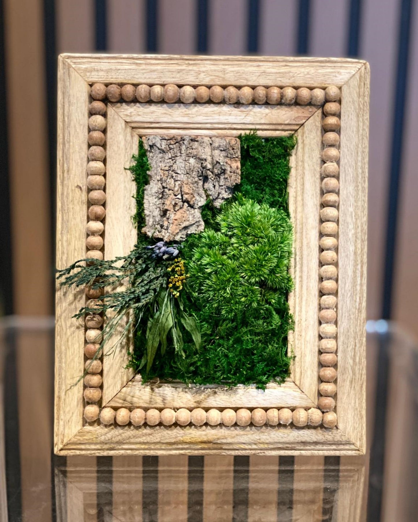 Table Frame Moss Wall