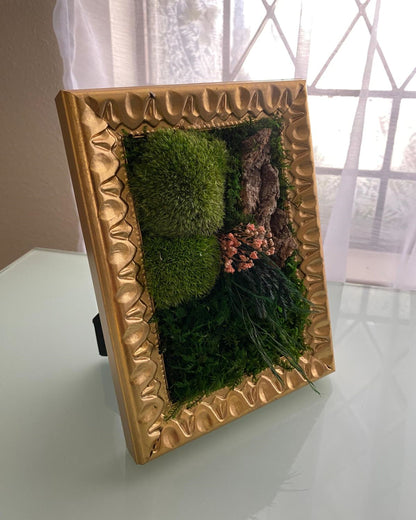 Table Frame Moss Wall